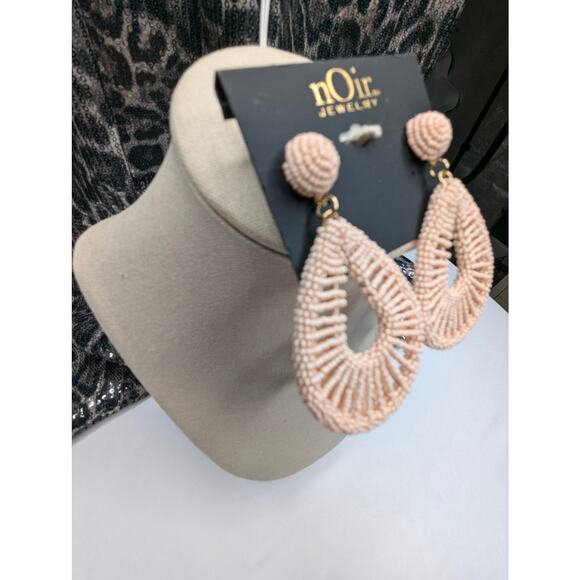 nOir Pink Beaded Teardrop Hoop Earrings - Picture 4 of 7